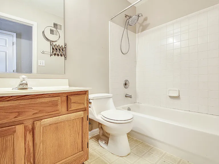 102 W Deer Park Rd — Photo 45