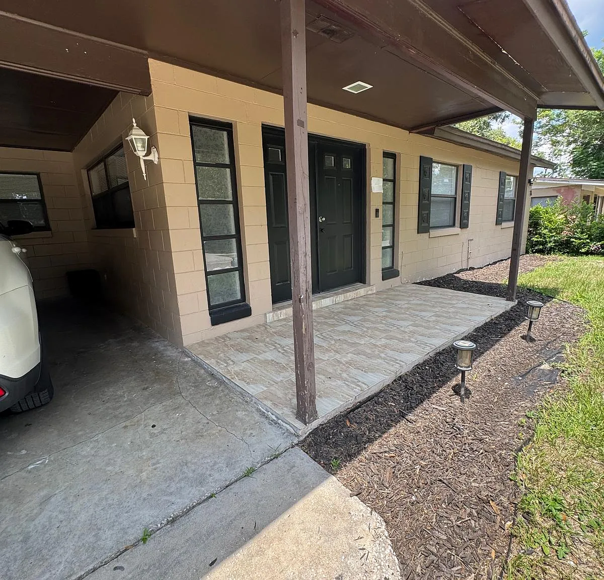 4 bed, 1.5 bath, 1350 sqft, $2,095 — Photo 2