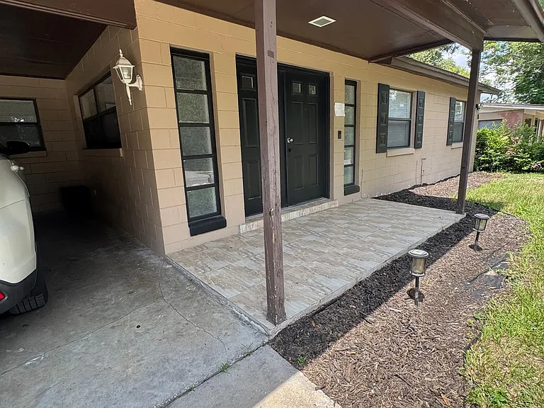 531 Wigman Dr — Photo 2