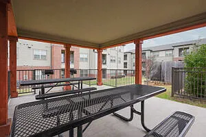 Hutchins Gateway Apartments — Photo 20