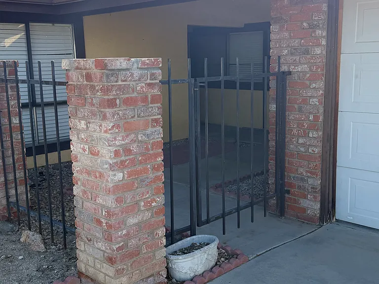 1019 Scott St — Photo 22