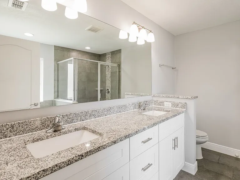 433 Bloomfield Dr — Photo 10