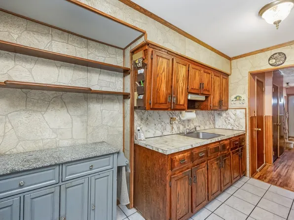 67-72 78th Street image 7 of 28