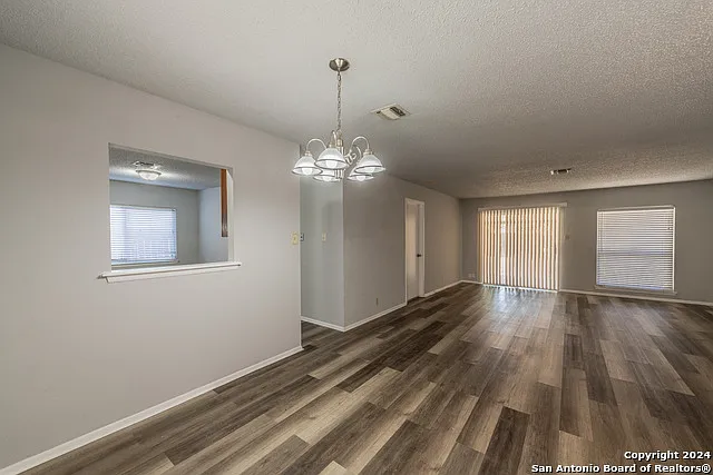 5011 Thomas Paine Dr — Photo 11