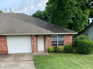 2920 W Parnell St #102, Denison, TX 75020