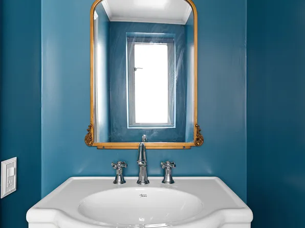 200 East 57th Street image 6 of 7