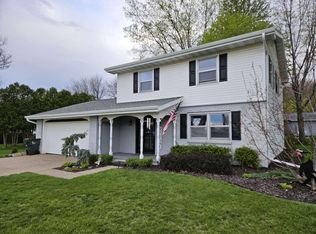 949 N Dewey Ave, Reedsburg, WI 53959