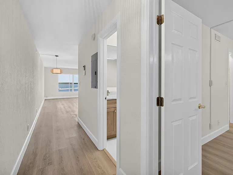 52 Yacht Club Dr #305 — Photo 35
