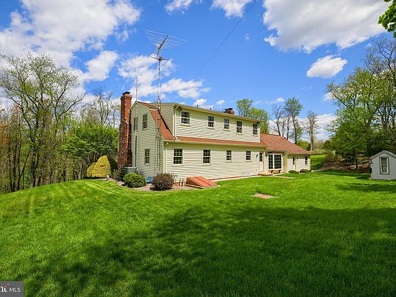 4th image of 465 Dairyland Dr