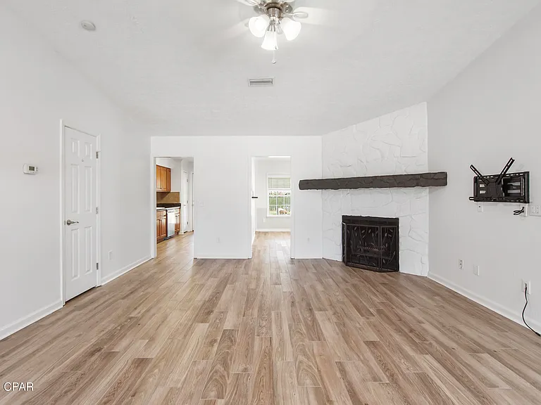 115 Circle Dr — Photo 6