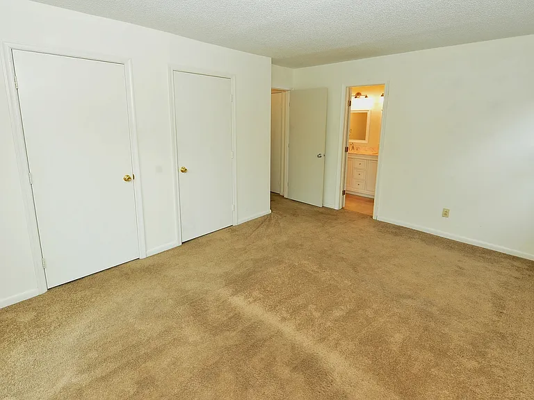 1548 Beachview Dr — Photo 12