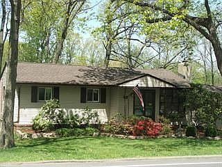 2nd image of 96 Brooklyn Rd