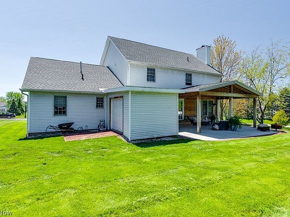 4th image of 823 Woodhaven Dr