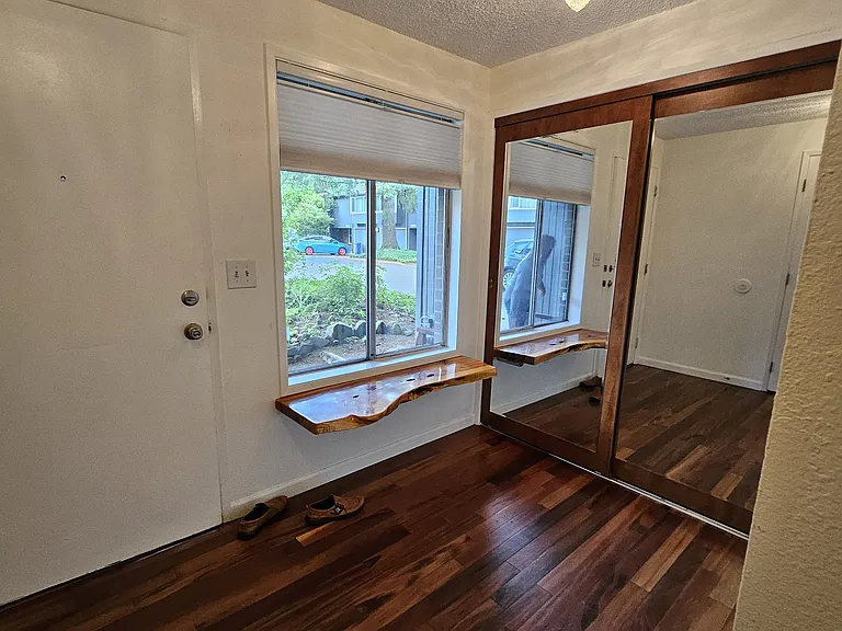 6832 NE Claremont Ave — Photo 5