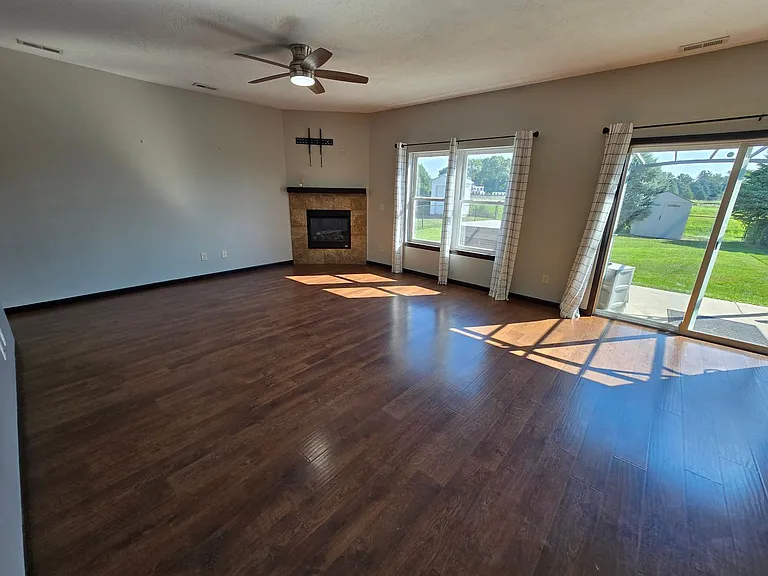901 Coffie Farm Rd — Photo 9