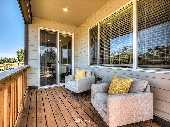 4th image of 23818 SE 289th Place #4