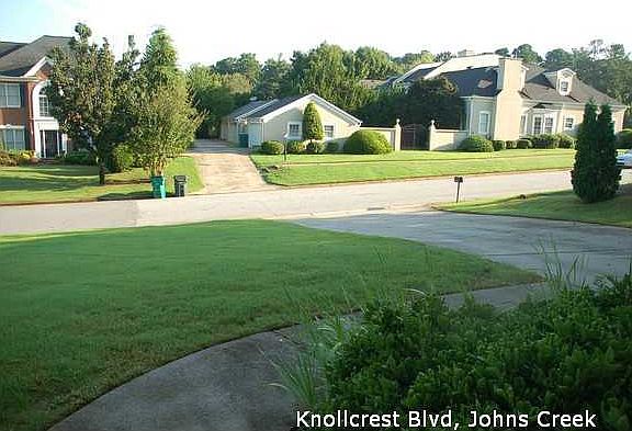 2nd image of 9785 Knollcrest Blvd