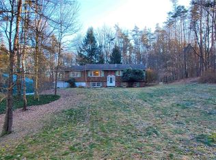 13595 Ward Rd, Holland, NY 14080