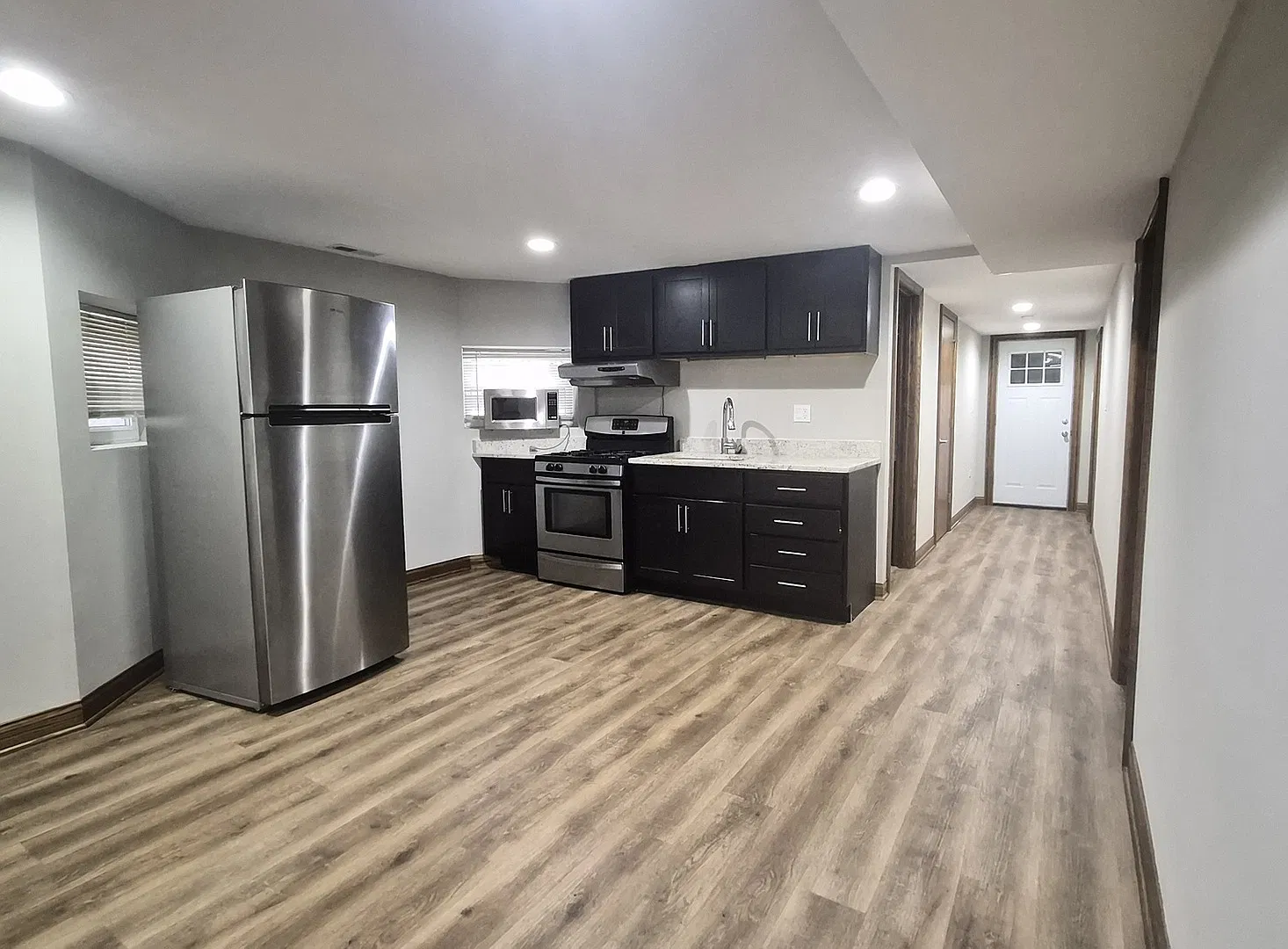 2 bed, $1,300 — Photo 2