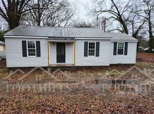 830 Greenville St, Pendleton, SC 29670