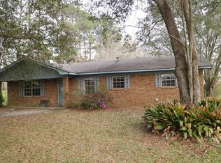 990 Graves Rd, Ellisville, MS 39437