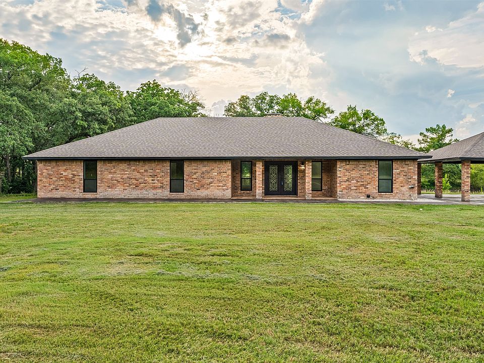 1st image of 216 N Stovall Dr