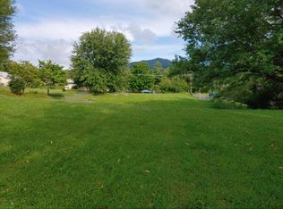 1920 1/2 Triangle Rd, Johnson City, TN 37604