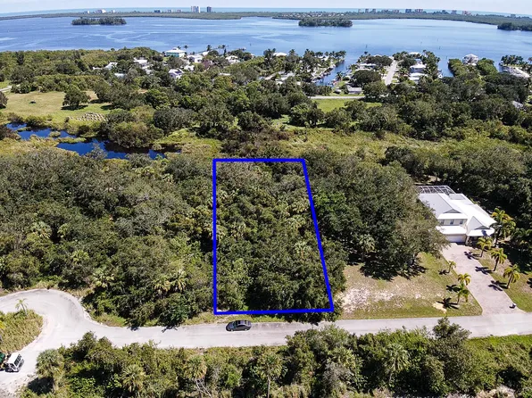 4132 Mariner Oaks Way, Fort Pierce, FL 34946