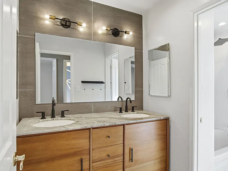 6137 Banner Dr — Photo 45