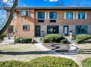 304 Davis Ave #304, Bloomington, IL 61701