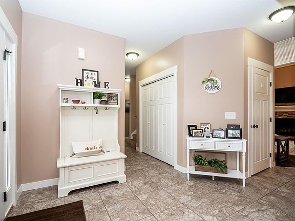 4th image of 1413 Stephanie Ln