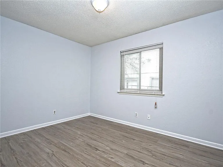 1714 Rawhide Loop — Photo 11