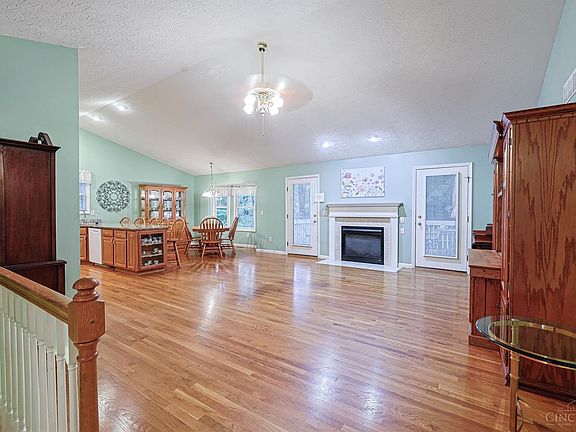 5th image of 2034 Wood Brook Dr