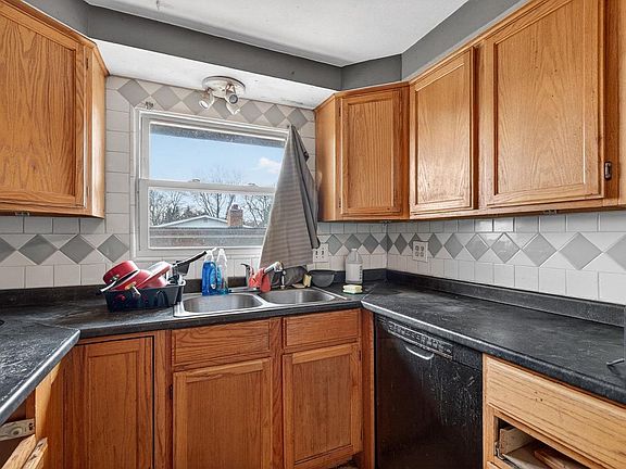 4th image of 5710 Russett Road