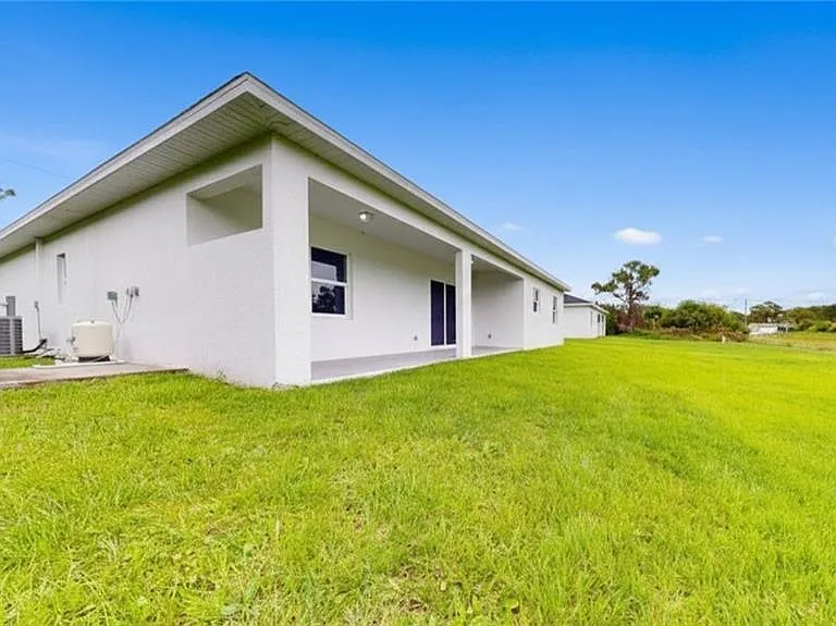 6048 Stratton Rd — Photo 31
