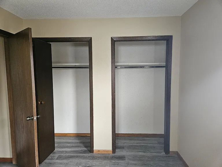 upper closet 1