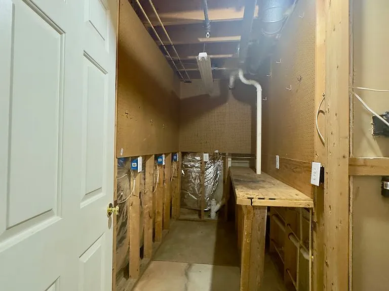 537 Macintosh Cir — Photo 14