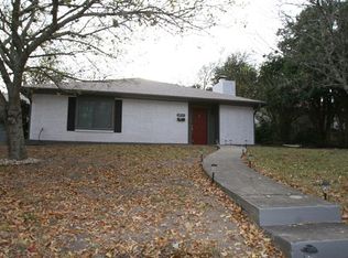711 Bluebonnet Dr, Kerrville, TX 78028