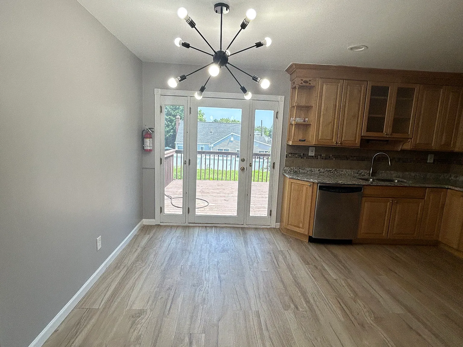 4 bed, $3,600 — Photo 4
