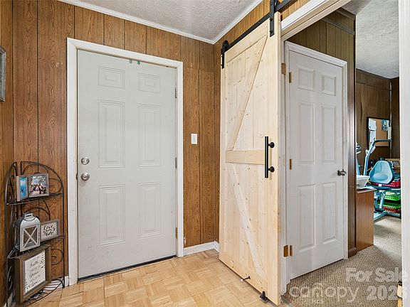 4th image of 1121 N Canton Rd