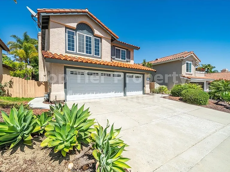 1568 Mallorca Dr — Photo 2