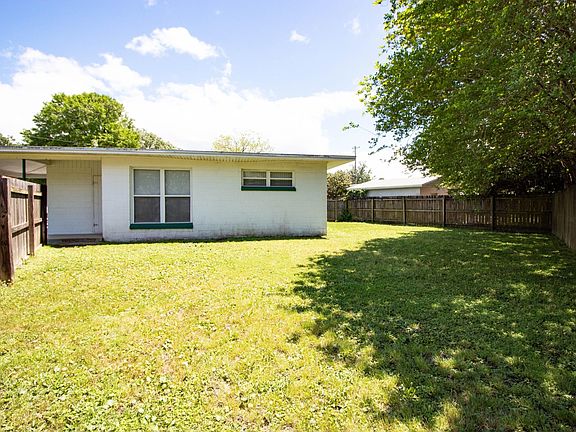 77 Adkinson, Pic 13
