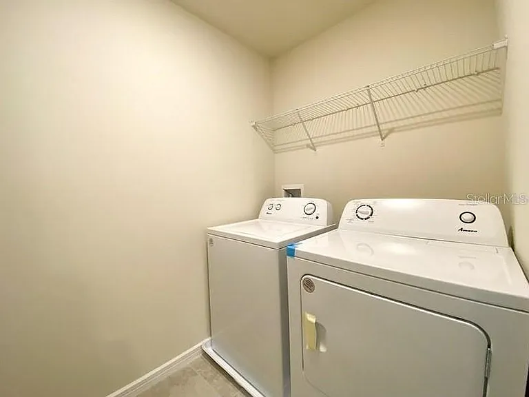 1579 Aspen Ave — Photo 24