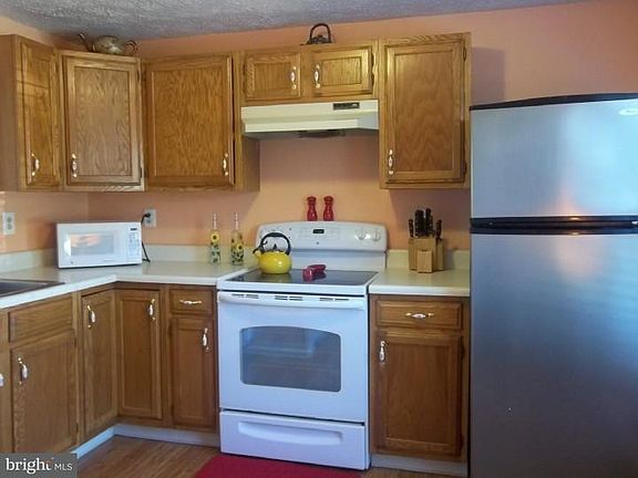 3rd image of 2646 Adams St
