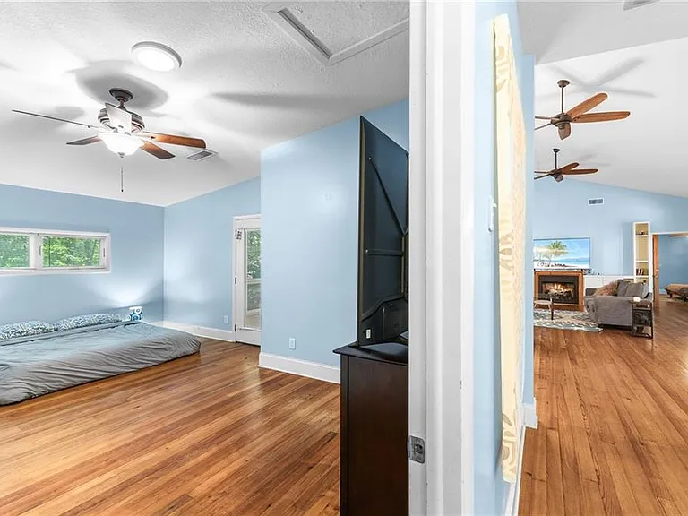 6567 Tahiti Way — Photo 23