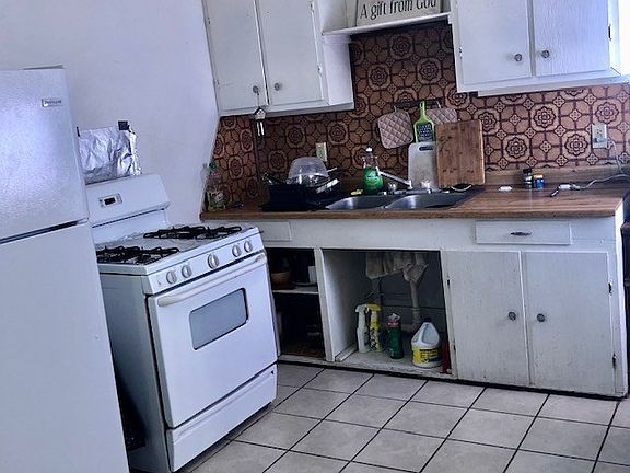 2nd image of 615-619 N Pine St