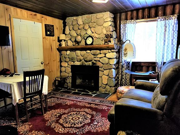5th image of 2060 W Pine Forest Rd #3