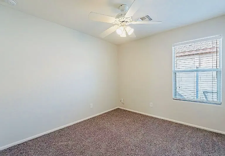 5040 S 235th Dr — Photo 28