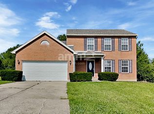 3300 Whispering Woods Dr, Amelia, OH 45102