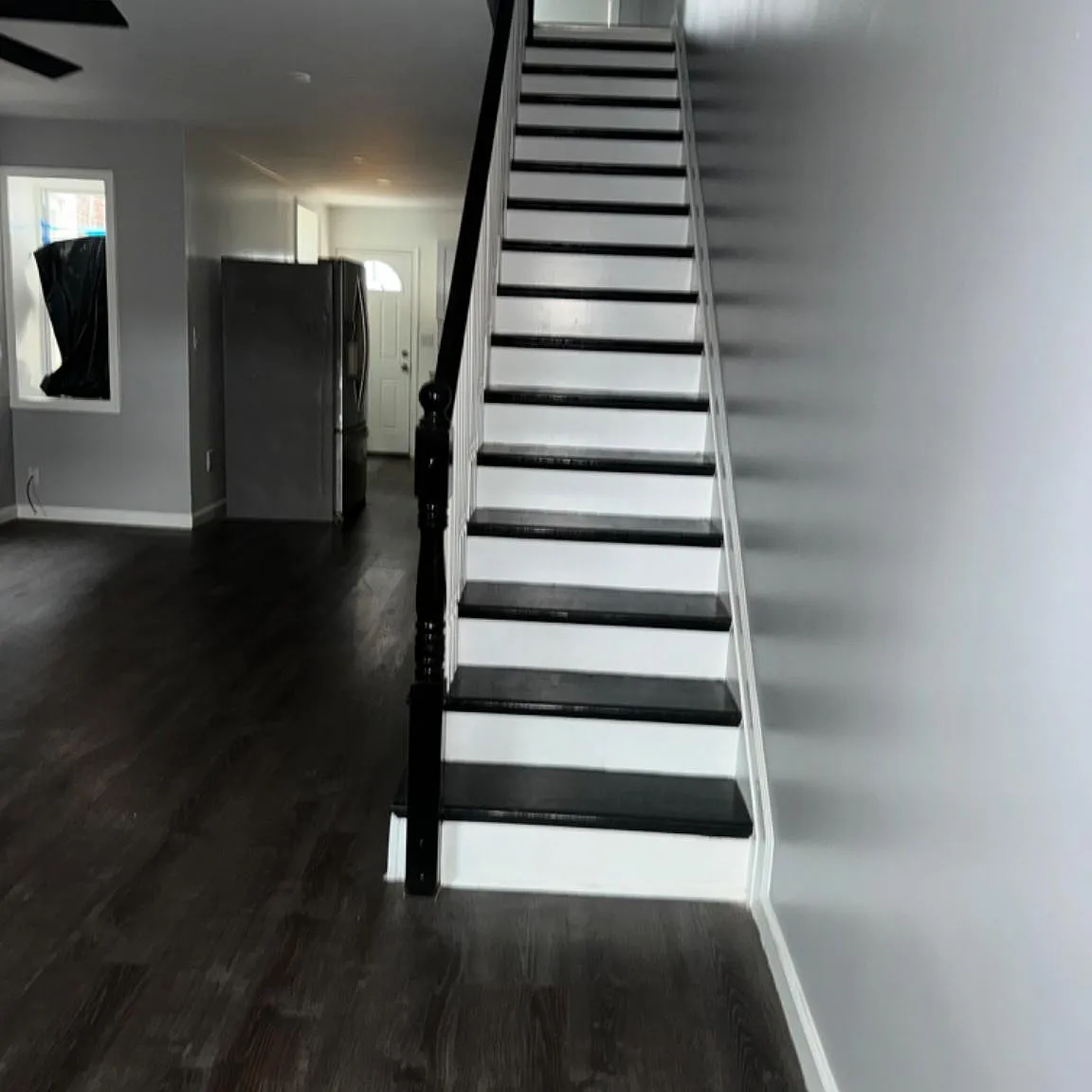 3 bed, 1.0 bath, 1064 sqft, $1,300 — Photo 4